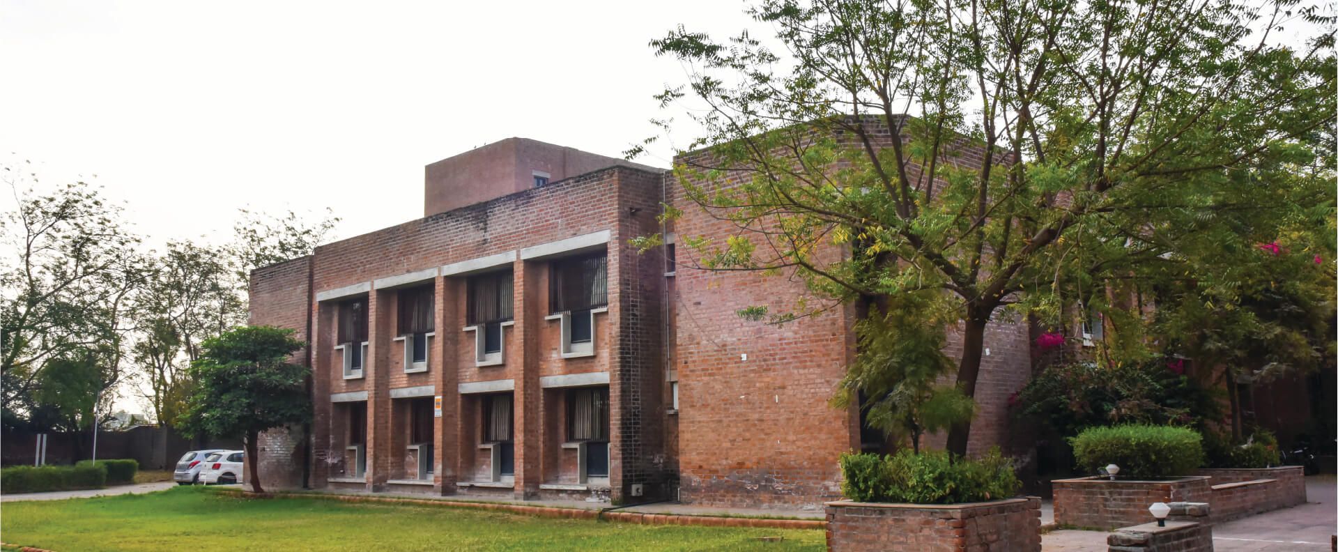 MICA Ahmedabad Advanced Certificate Courses & Training Programmes
